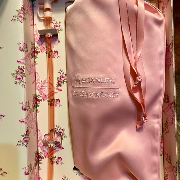 Love Shack Fancy Stanley 40oz NEW!!! - Picture 3 of 4